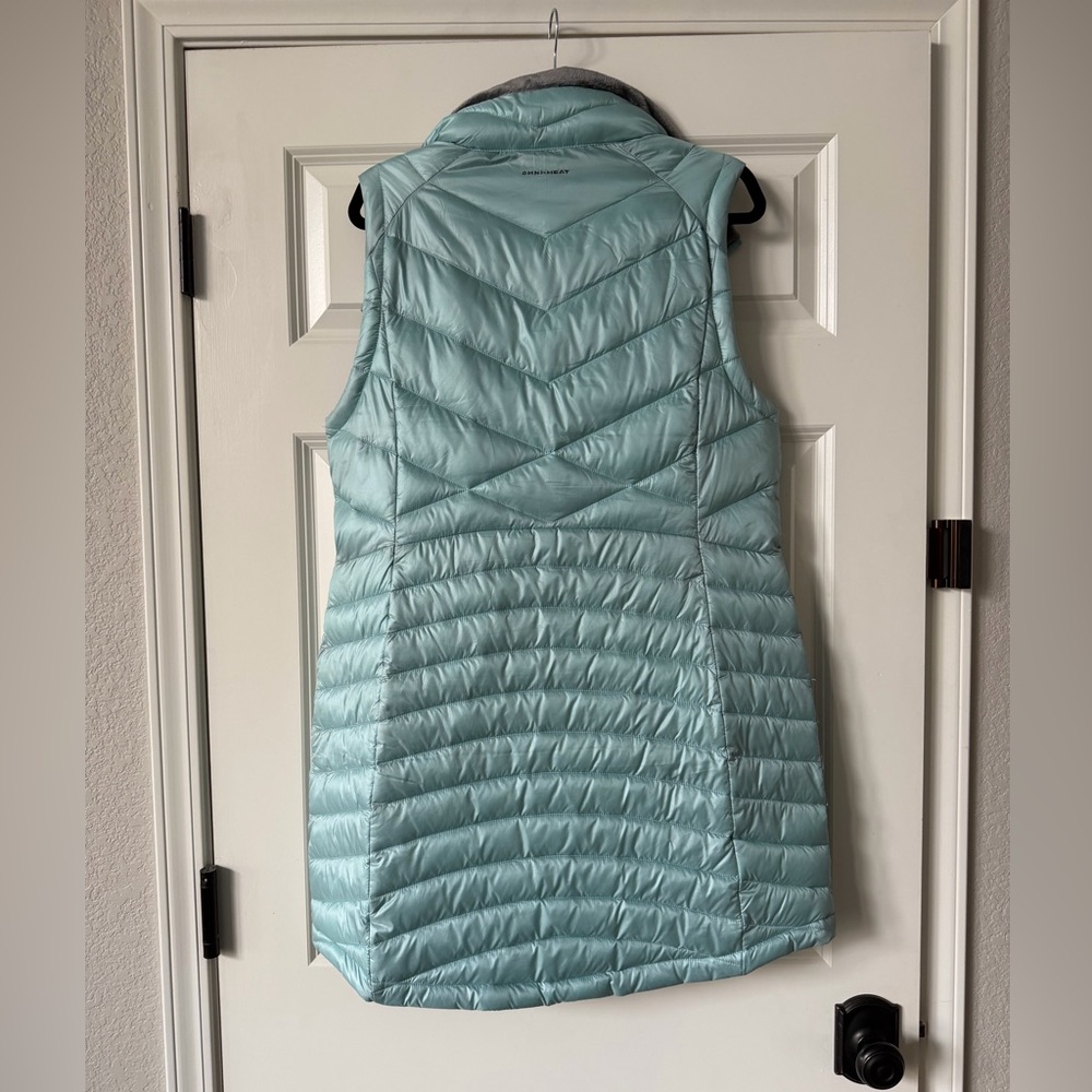 Columbia Women's Aqua Quilted Vest, Omni Heat, Size L - Picture 2 of 8